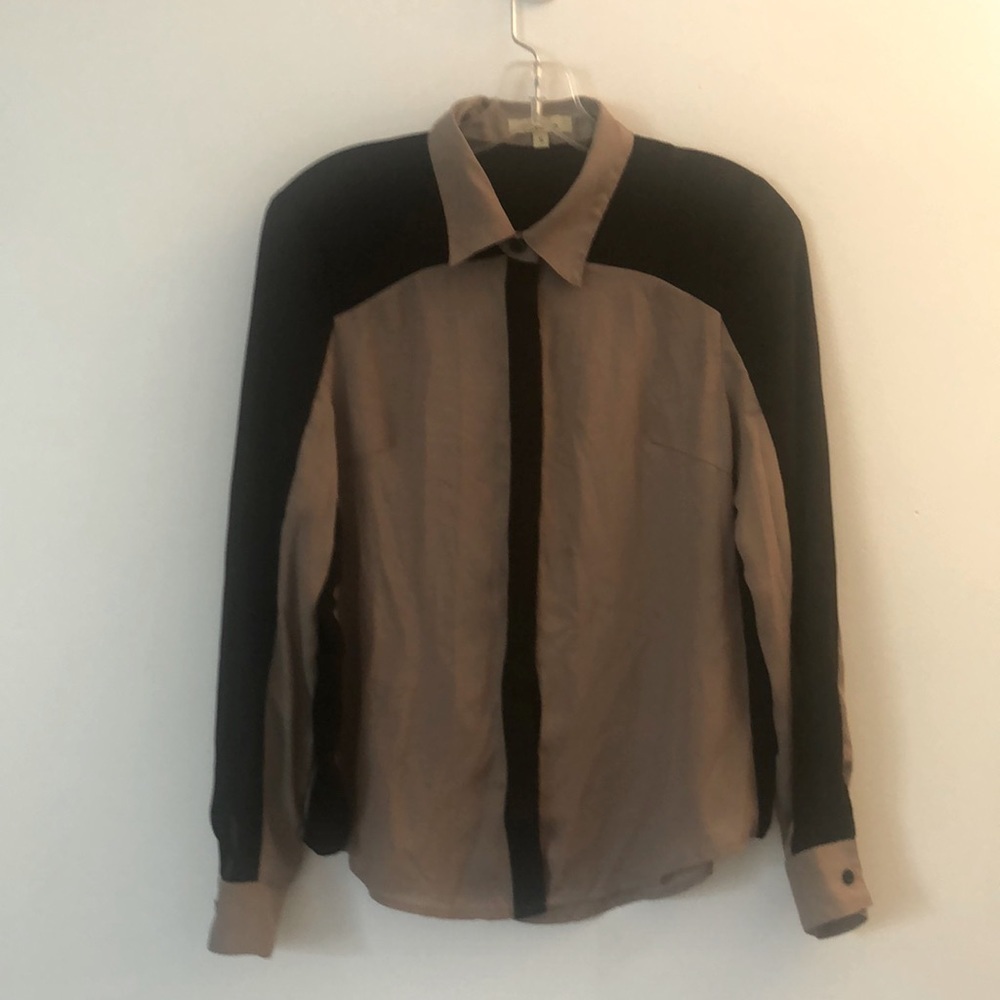 SMALL CECICE BUTTON DOWN BLACK AND BROWN LONG SLEEVE TOP